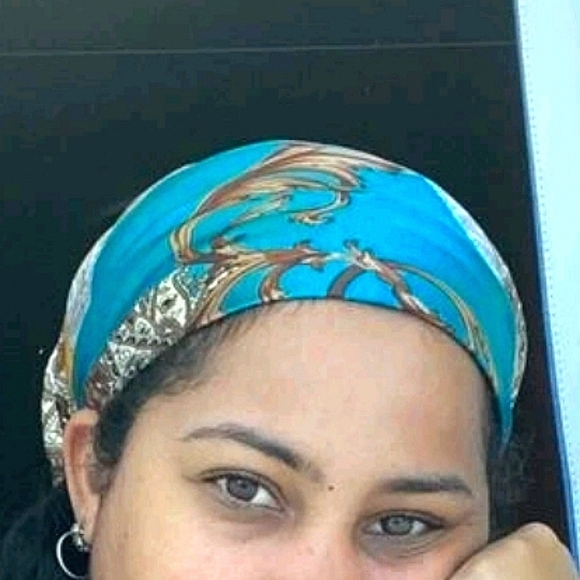 💖 2/$30 Square Satin oversized boho Floral blue paisley Old Money hair Scarf - Picture 10 of 16